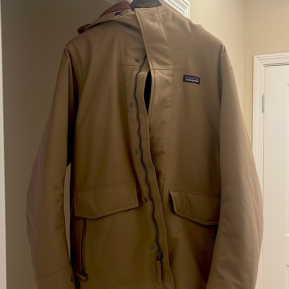 Patagonia insulated canvas Parka khaki tan
